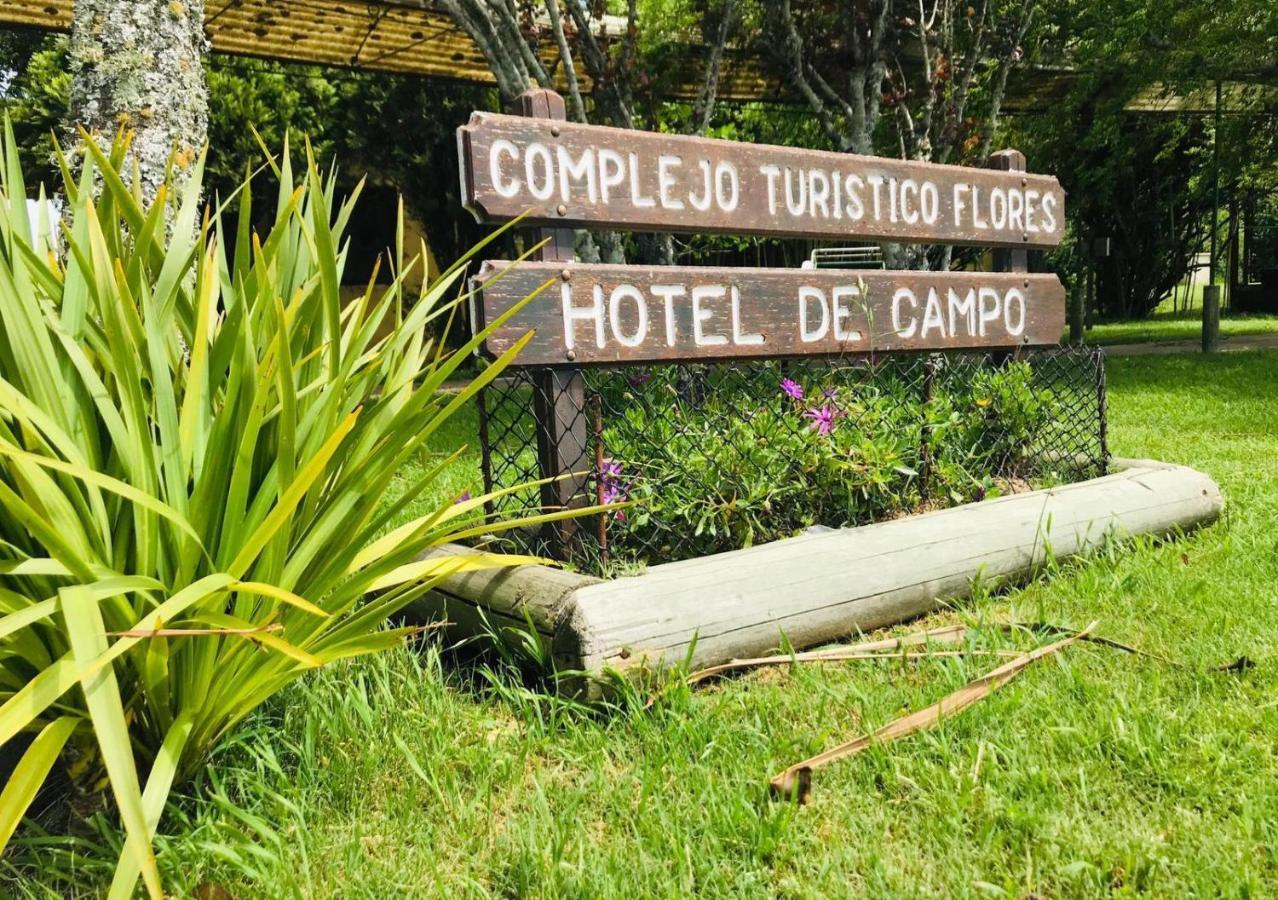 Complejo Turistico Flores Тринидад Экстерьер фото